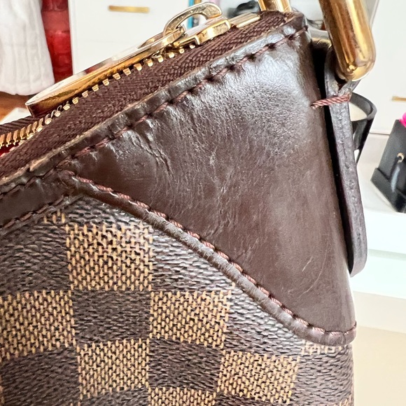 Louis Vuitton Thames PM Damier - Picture 9 of 16